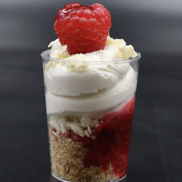 Verrine chantilly framboise chocolat blanc